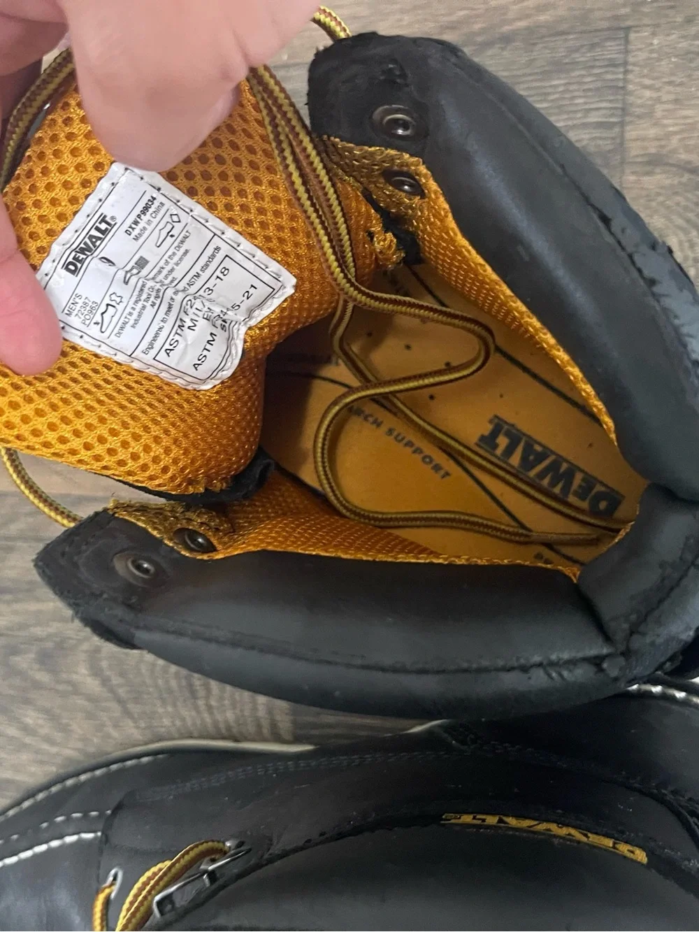 DEWALT Safety work boots
